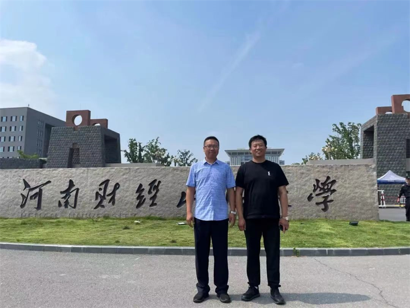 管理学院赴河南财经政法大学经济管理实验教学中心调研
